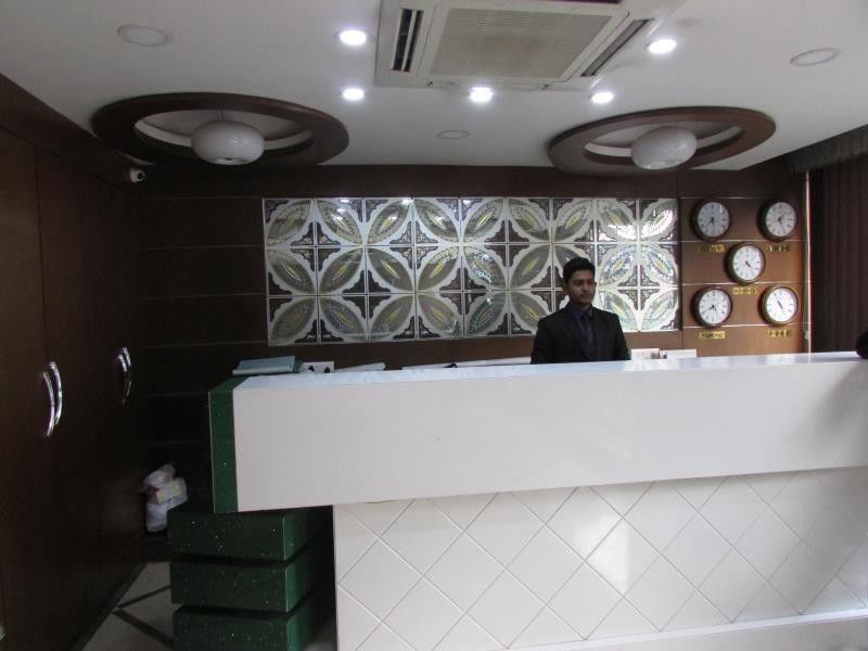 Hotel Emerald Calcutta Exteriör bild