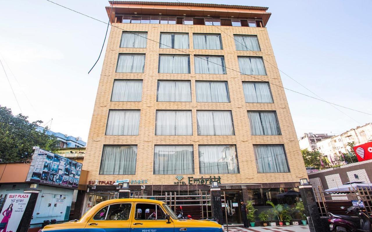 Hotel Emerald Calcutta Exteriör bild